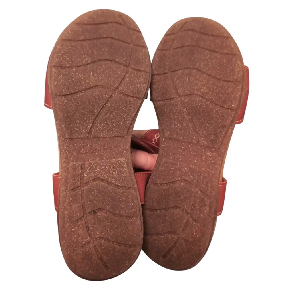 Clarks Collection Size 8 Adjustable Leather Sandals Roseville Mae Red (-37-) - Picture 5 of 6